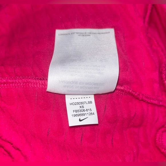 NWT Nike Running Therma-Fit SZ XS hot pink turtleneck w/logo/bust 38”-44” - Picture 6 of 7